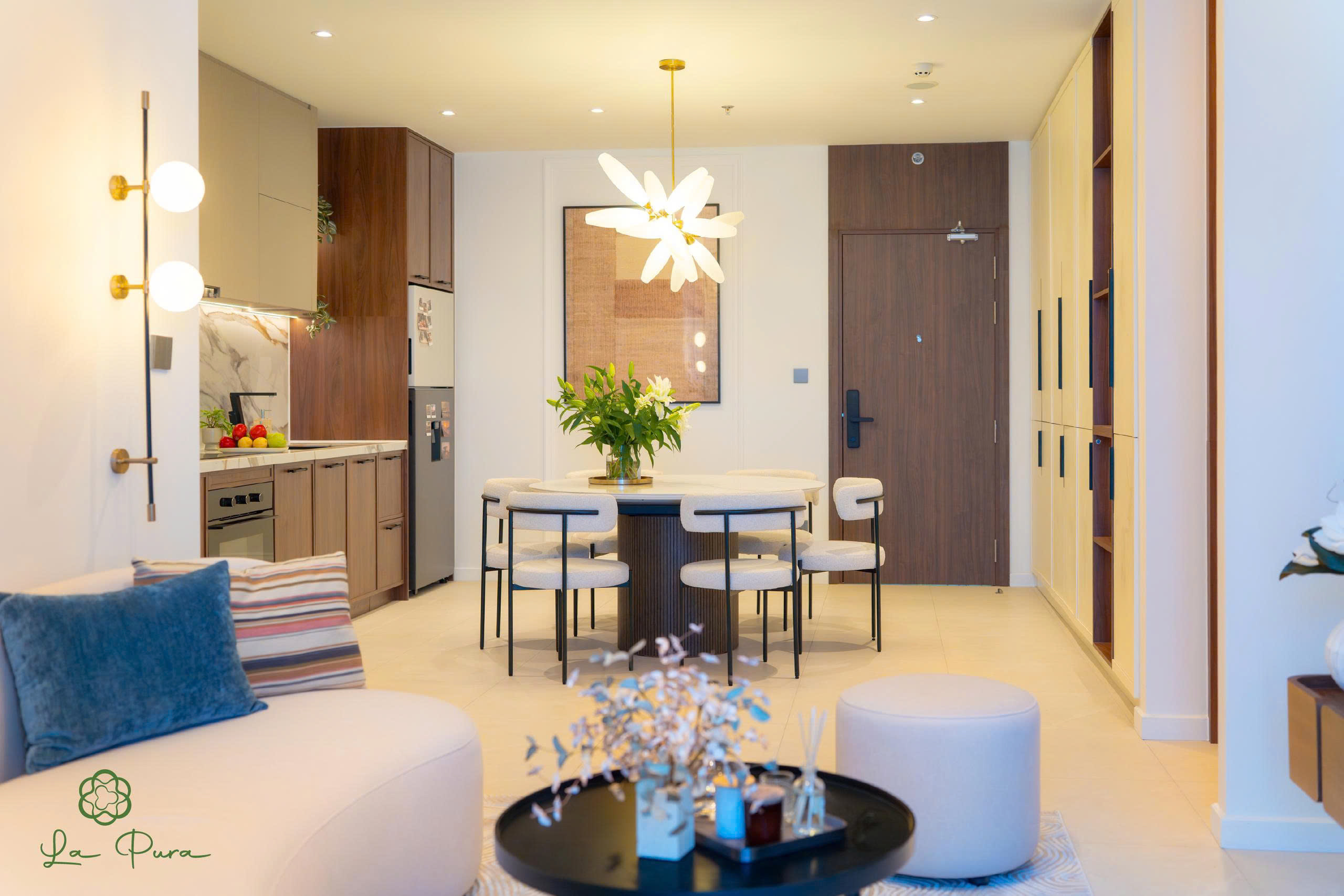 Nhà Mẫu The La Pura