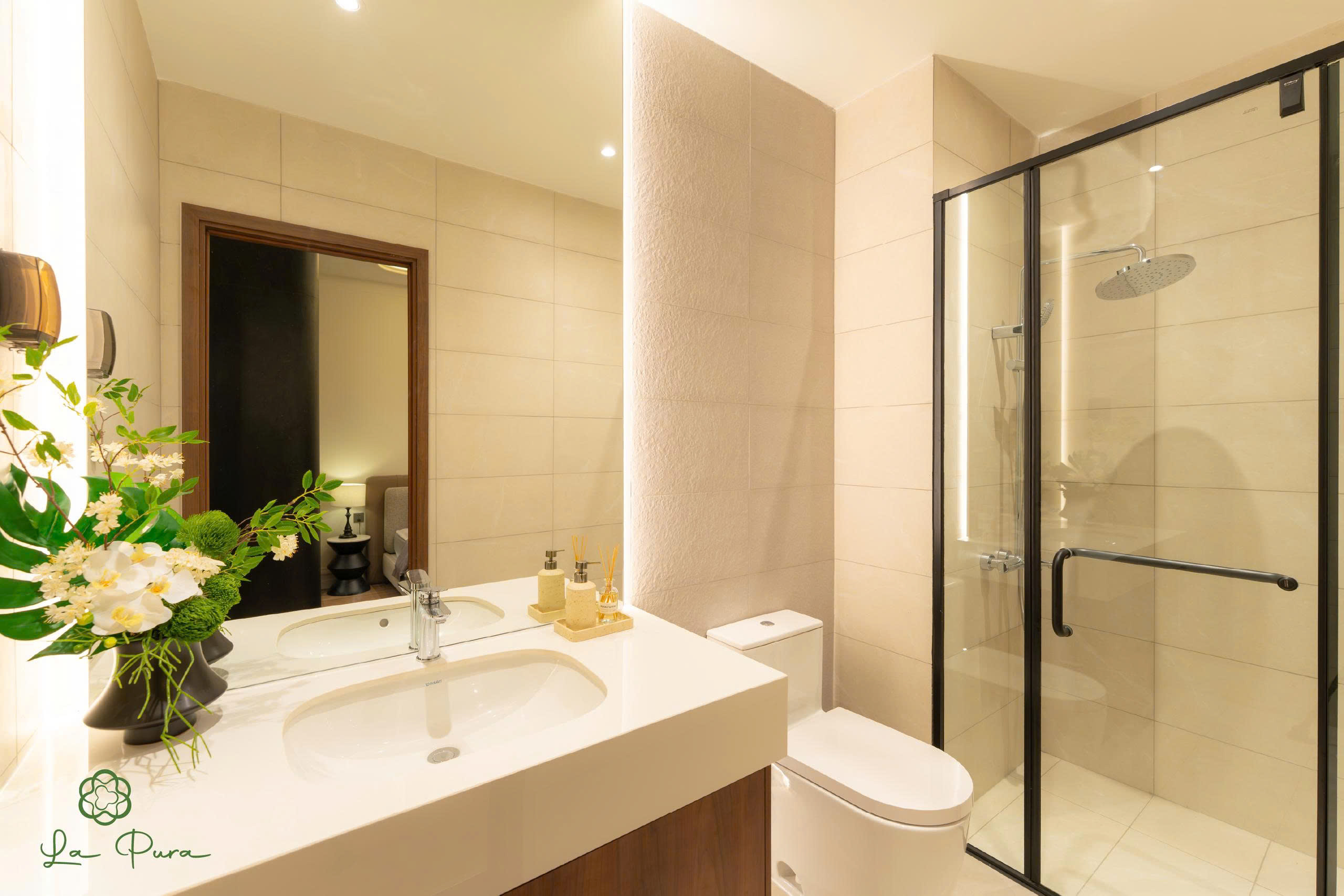 Nhà Mẫu The La Pura